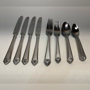 Used Oneida stainless steel flatware Place Setting of 4  Full Set Of 20